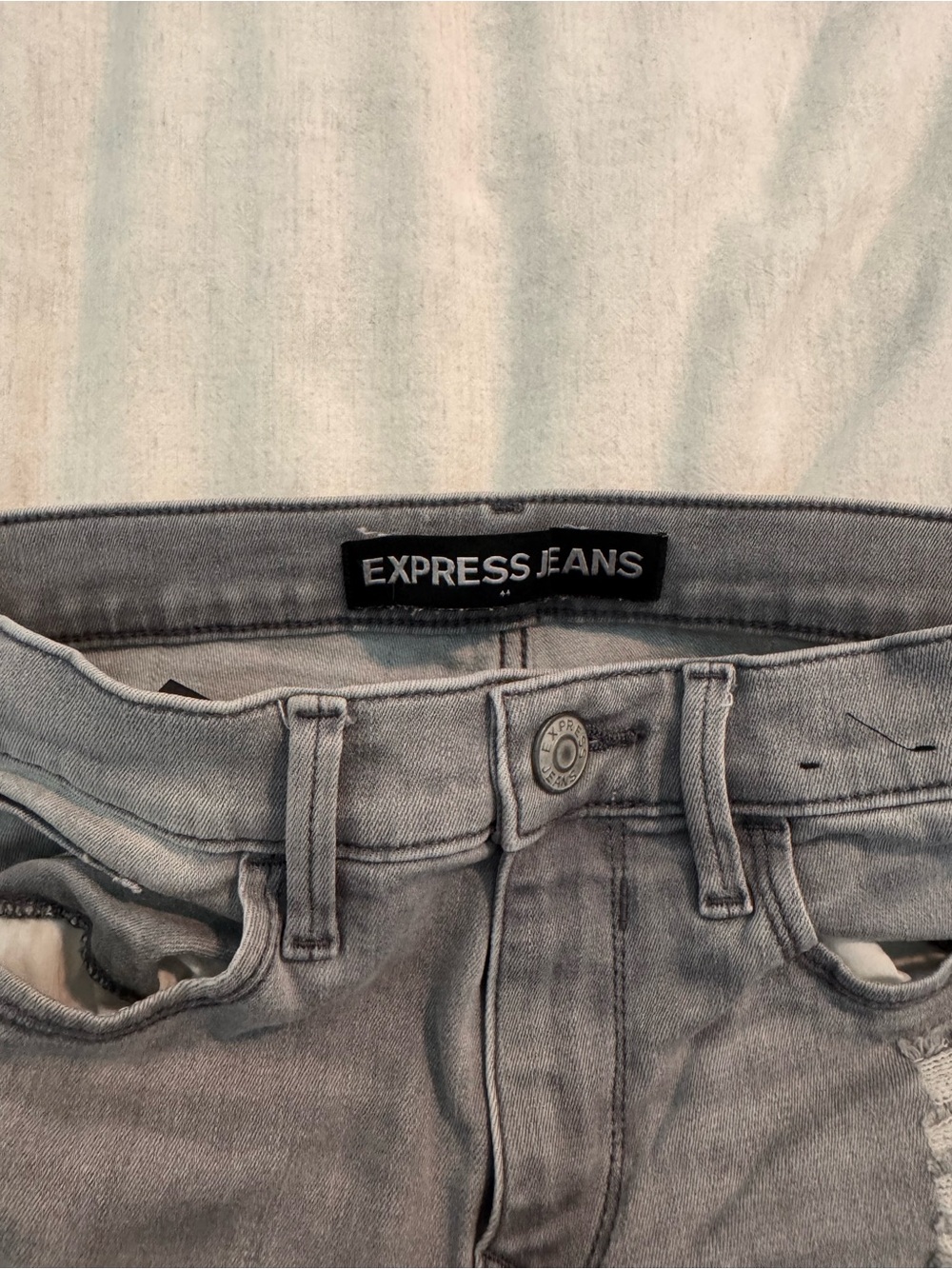 Express Jeans - Picture 2 of 4